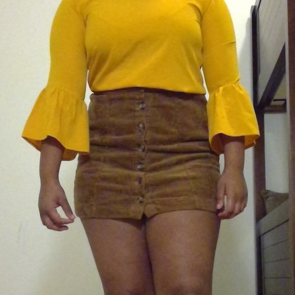 blouse with bell sleeves - Picture 2 of 2